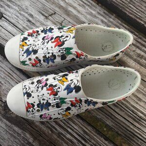 Disney Native Shoes Size 6 M / 8 W Mickey Mouse Minnie